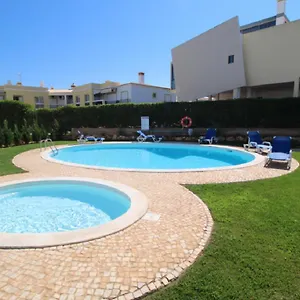 https://v2-alvor-luxury-villa.hotelaalgarve.com